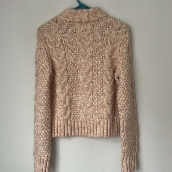 American Eagle wool blend cable knit light pink cream sweater size small ♦️ - Picture 5 of 6